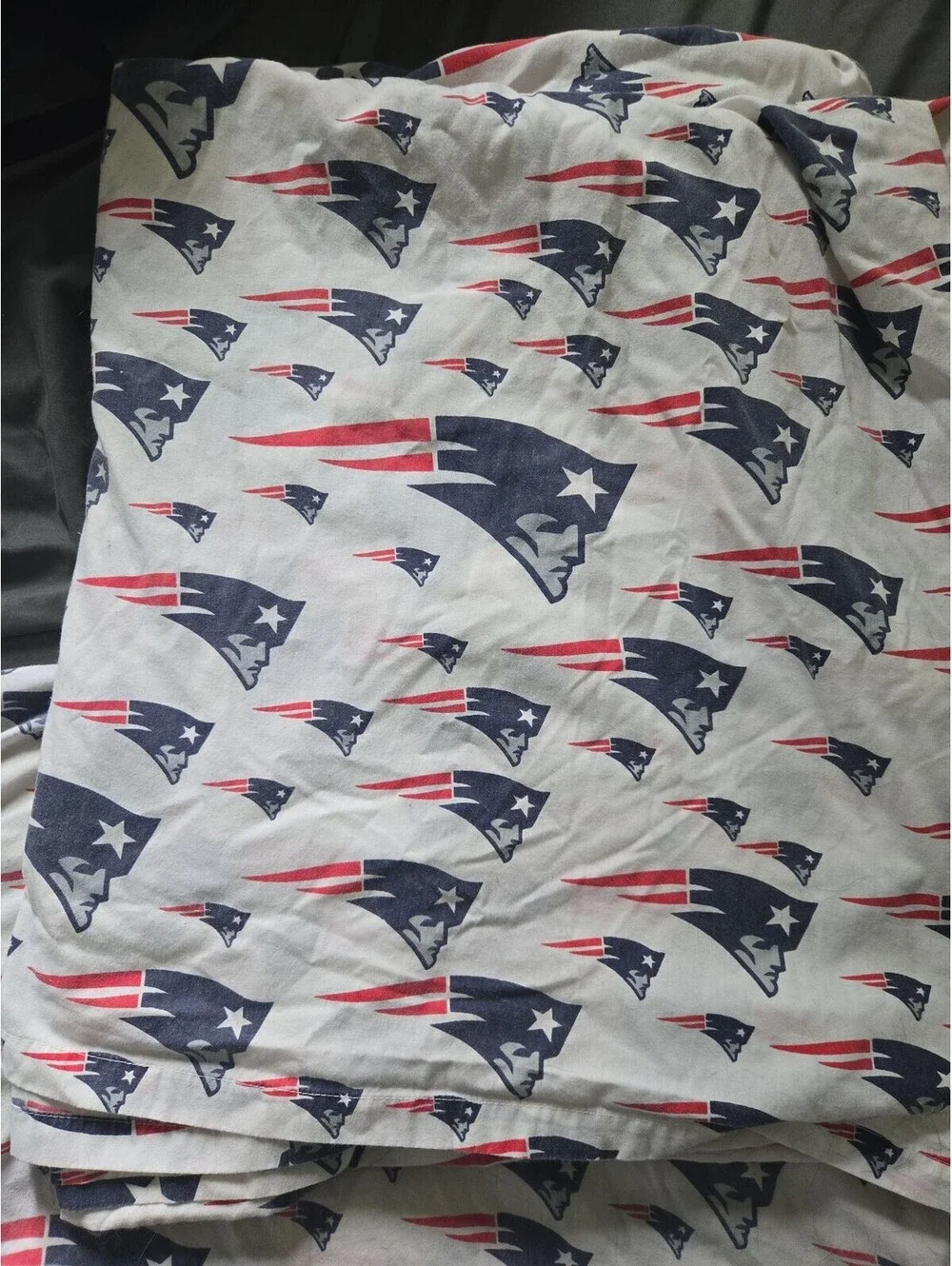 New England Patriots NFL Bedding Set - Flat Sheet and Fitted Mattress Cover